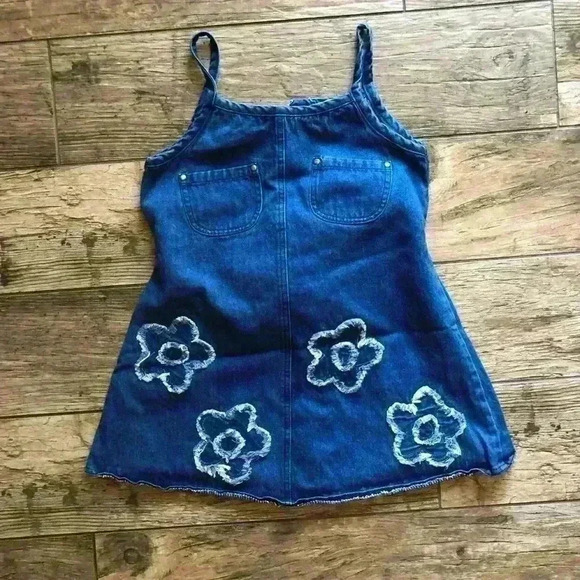 Lot of 2 items: blue denim dress and blue  ruffle top girls size 6-8 - Picture 2 of 6